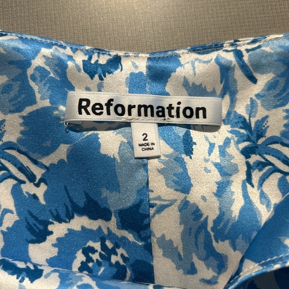 REDUCED - MOVING SALE - Reformation Sophia Silk Dress - Olympia - Picture 5 of 9